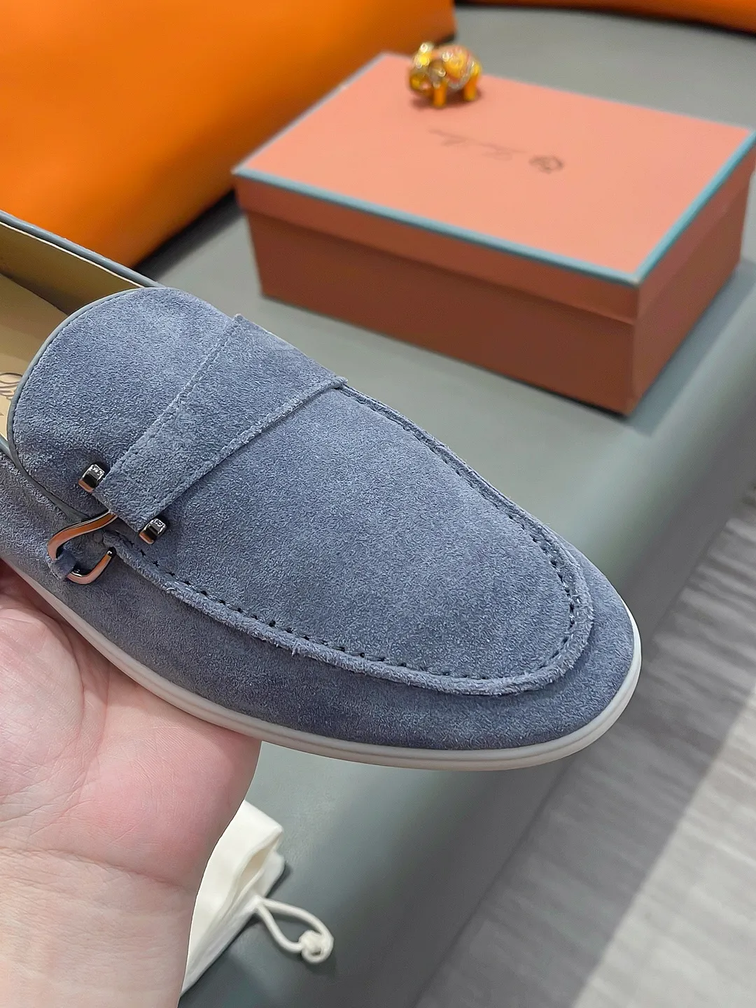 Men's shoes LORO PIANA "LP" P420 Regular size: 38-44 (casual shoes) Product materials: Selected high-mercerized suede upper, comfortable sheepskin lining; original outsole.